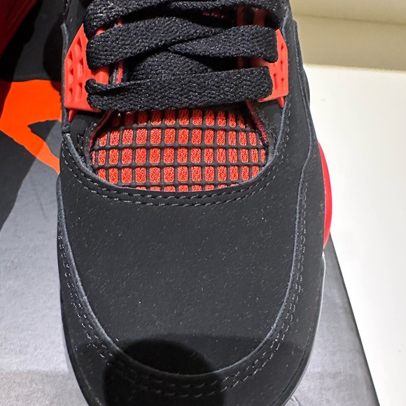 Jordan 4 Red Thunder - Picture 6 of 7